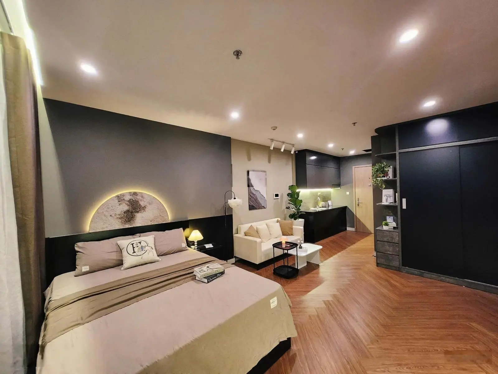Chủ nhà gửi bán nhanh căn studio 31m2 full đồ chỉ 1,6 tỷ tại Vinhomes Ocean Park Gia Lâm