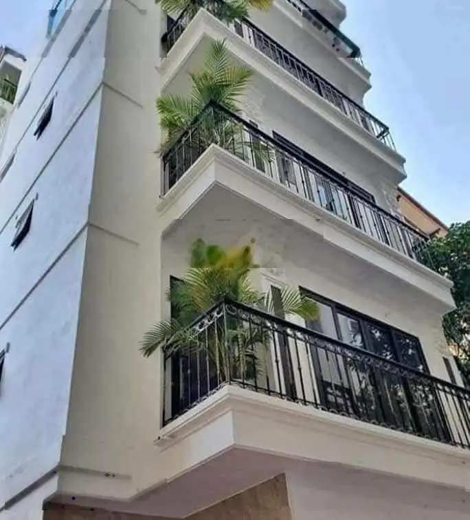 Bán nhà phố giang văn minh - gần phố - cách 10 m ô tô tránh -6 ngủ nhà dân xây tâm huyết, ngõ thông