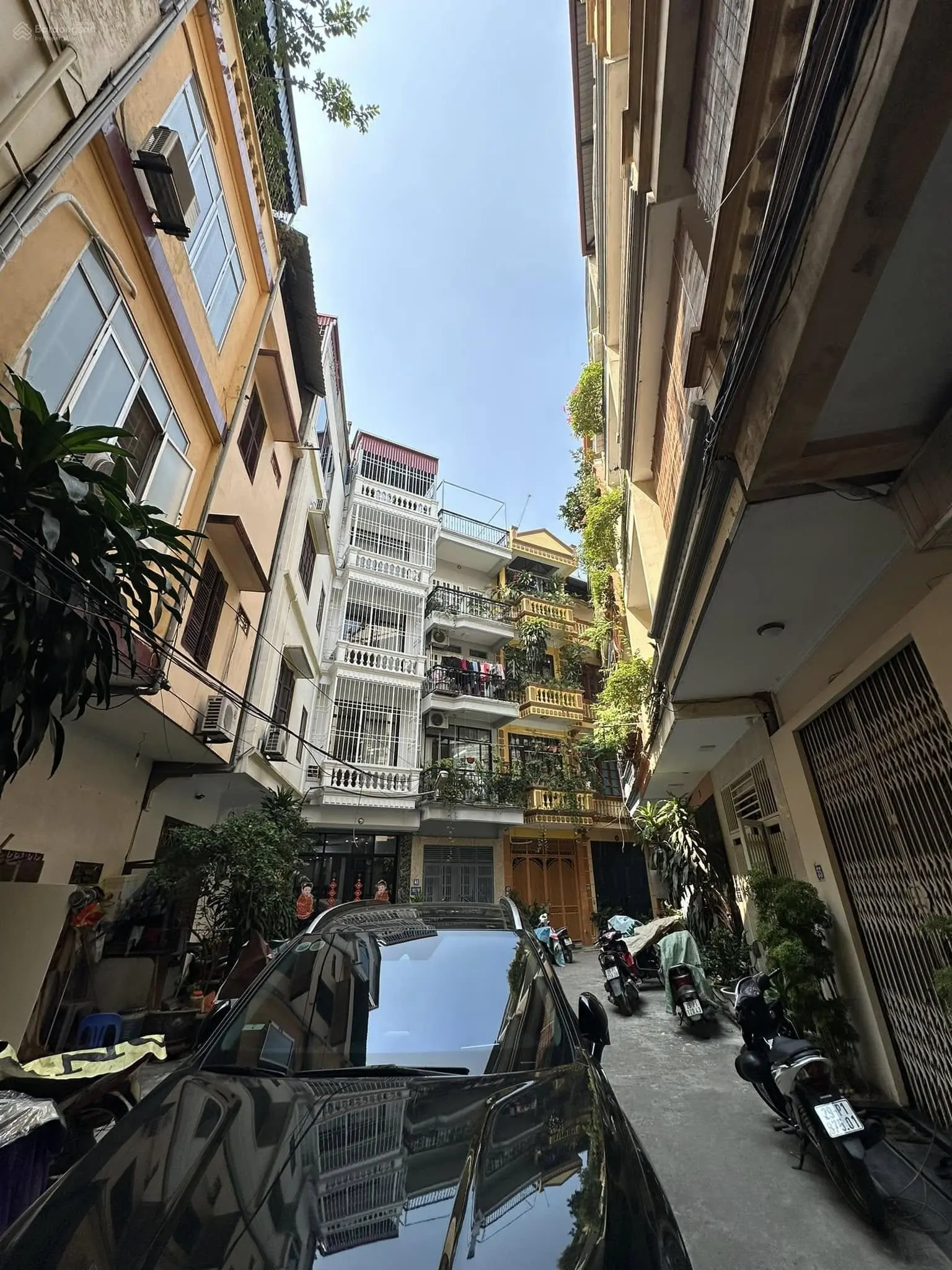 Bán Nhà Nguyễn Văn Huyên 38M x 5T Chỉ 11,6 Tỷ. Phân lô, ô tô tránh, 2 thoáng