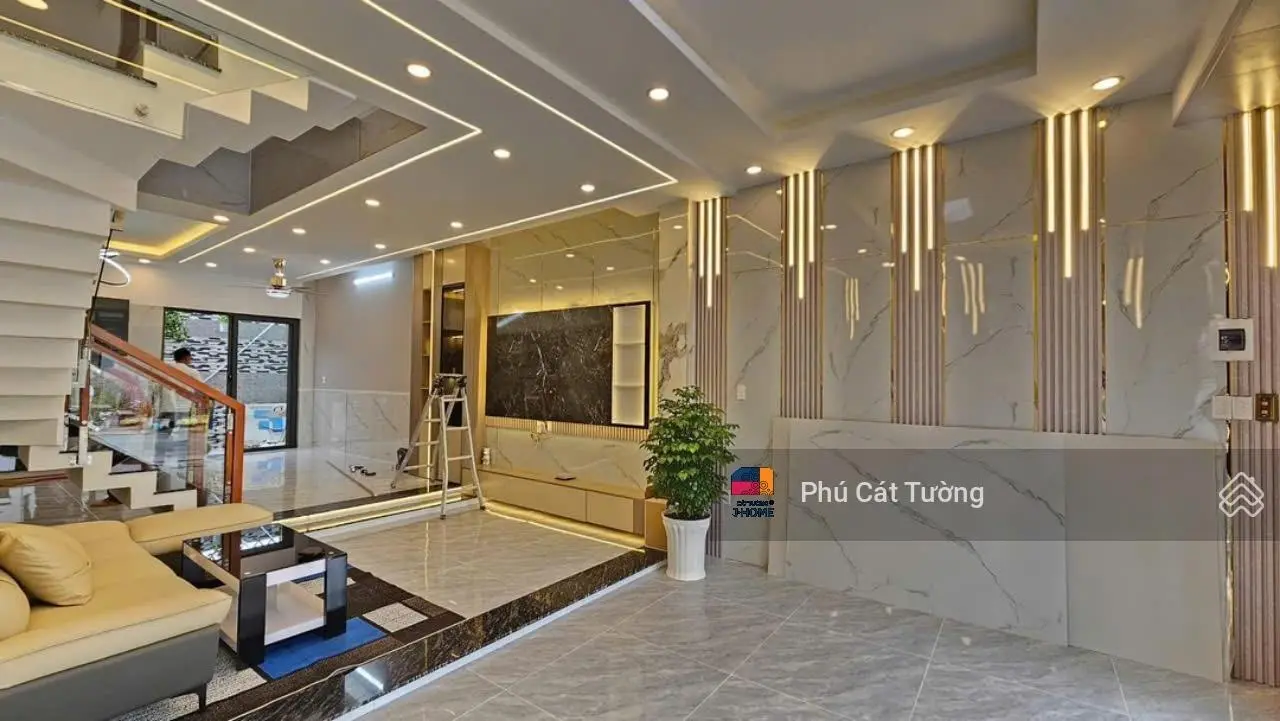 Bán nhà gần UBND Phường Bình Chuẩn, 2 tỷ 2 giao nhà, sổ hồng riêng, có sân vườn
