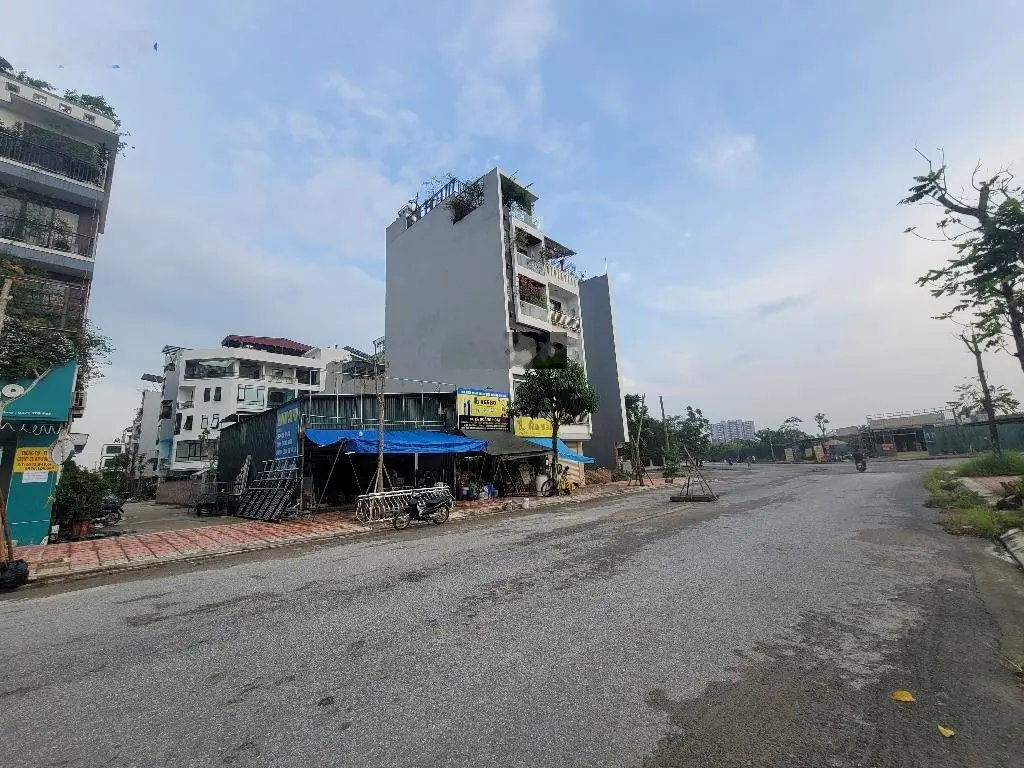 Tái định cư Ngọc Thụy, lô góc, mặt tiền rộng, views công viên, 2 mặt ô tô tránh, gần Khai Sơn