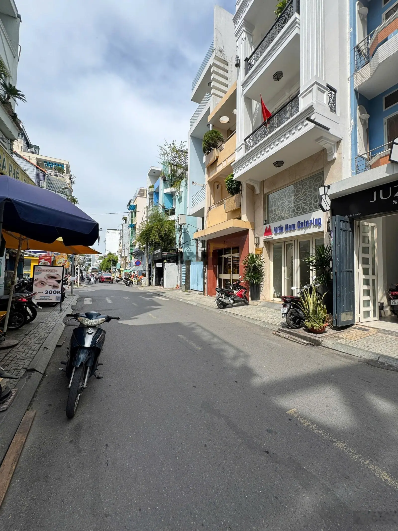 Cần bán gấp siêu phẩm tuyệt đẹp mt thạch thị thanh, ptân định quận 1, dt 4x18m 4 tầng giá bán 27 tỷ
