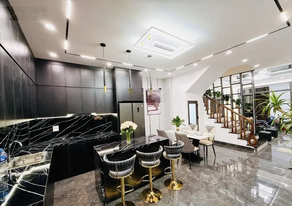 Bán nhà tại Minh Khai, Hai Bà Trưng, Hà Nội, 60m2 5 tầng 6PN, 5WC, giá nhỉnh 11 Tỷ