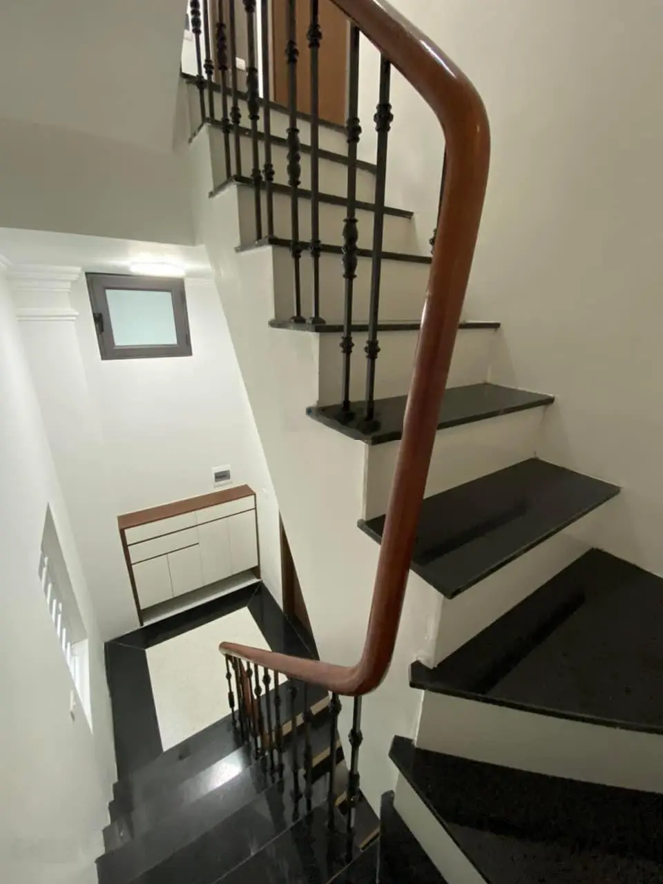 Bán gấp nhà ĐỘI CẤN - BA ĐÌNH - HÀ NỘI, DT: 45m2 x 4 - MT : 7m / Giá : 8,6 Tỷ