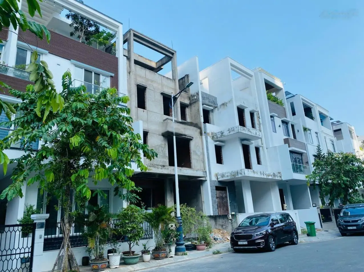 Bán căn biệt thự lk 8 đường d2 khu myster - đảo kim cương dt 7x15,5 h- 4 tg giá 22,8 tỷ 0901 369 ***