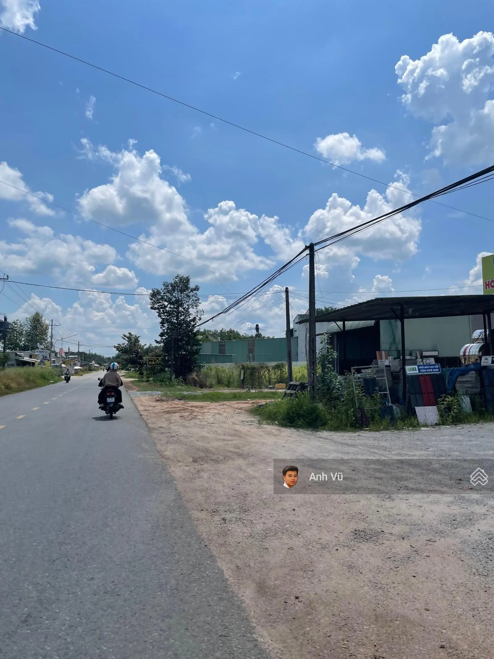Kẹt tiền bán rẻ đất Đ.Tăng Nhơn Phú, gần Tiểu học Võ Văn Hát, Quận 9. DT 100m2/900tr, sổ riêng.