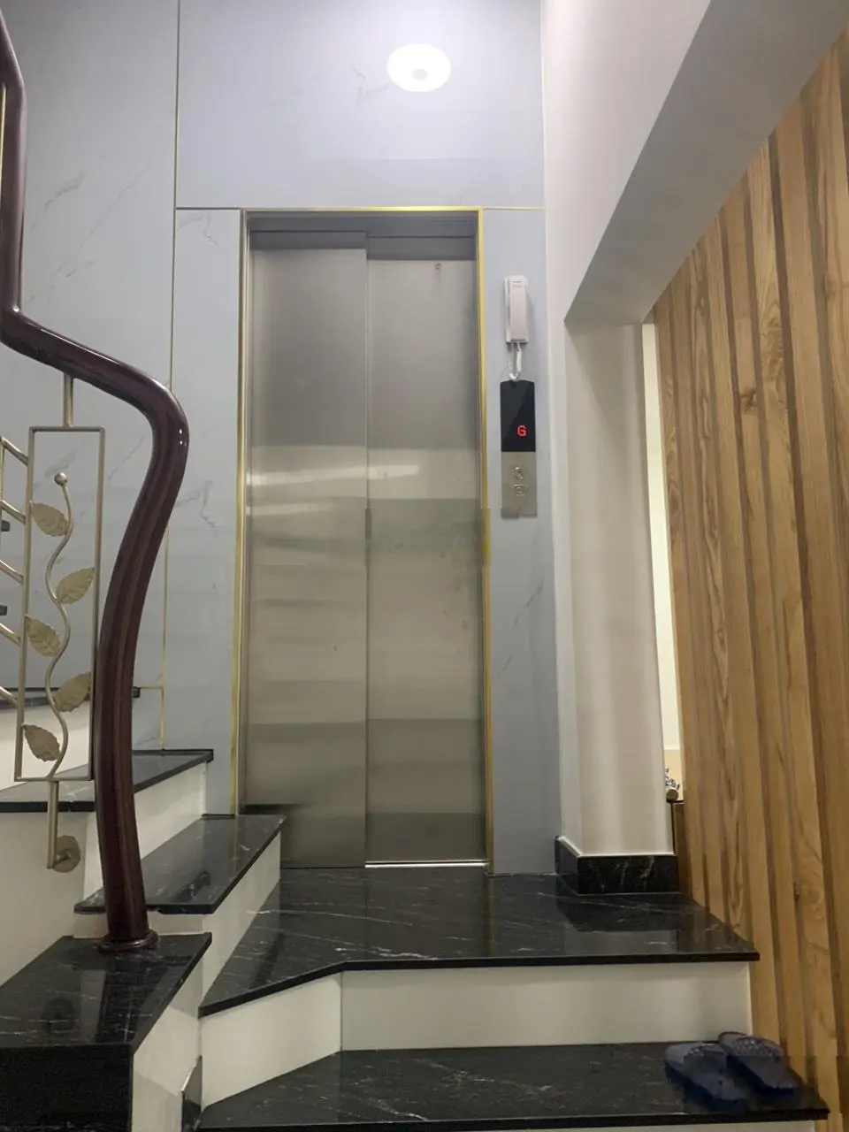 Bán nhà HXH VIP 340/ Quang Trung, P10, DT 5x16m, 5 tầng, thang máy, giá 16 tỷ, LH 0919818429