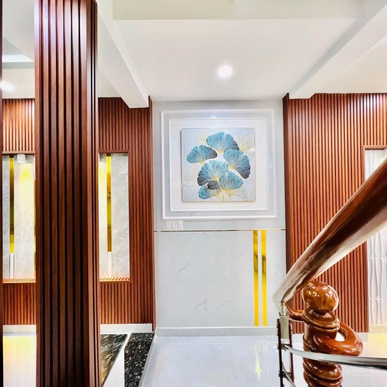 Bán gấp căn nhà Giá: 3TỶ19/79.4m2 LÝ THÁI TỔ, P10, Q10 - cho thuê nhà 24Tr.Tháng có Gara xe hơi