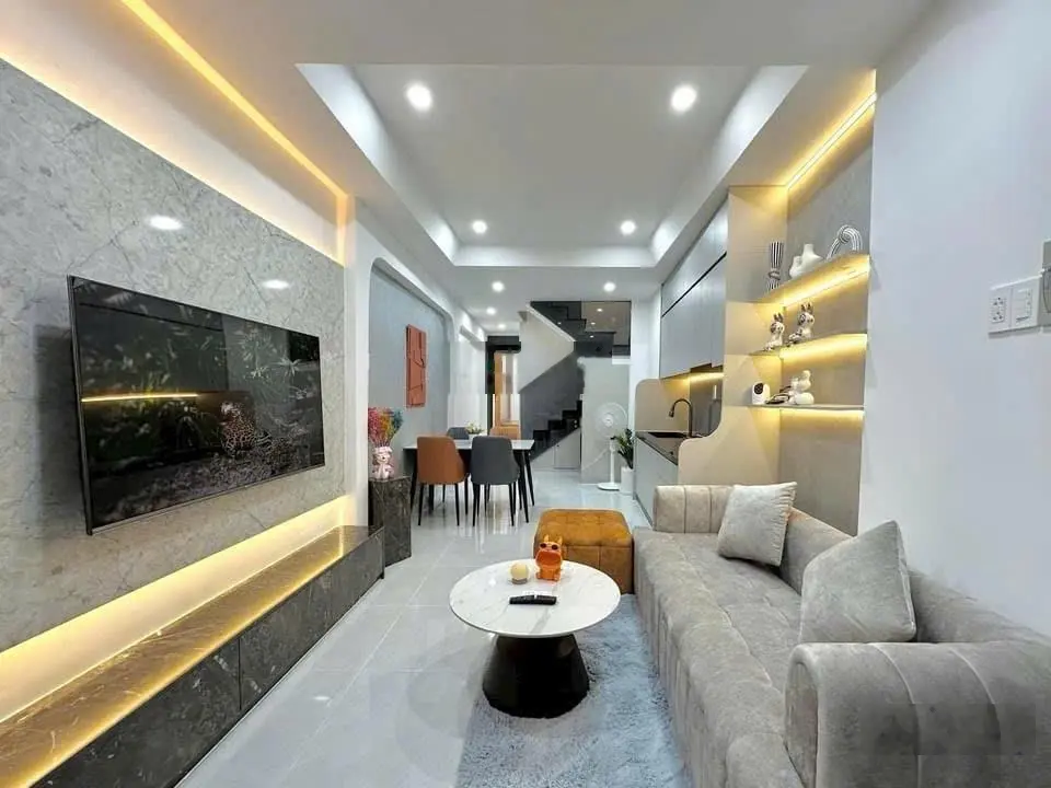 Bán nhà Tô Hiến Thành, Quận 10, DT 60m2, SHR, sẵn HĐ thuê, SHR