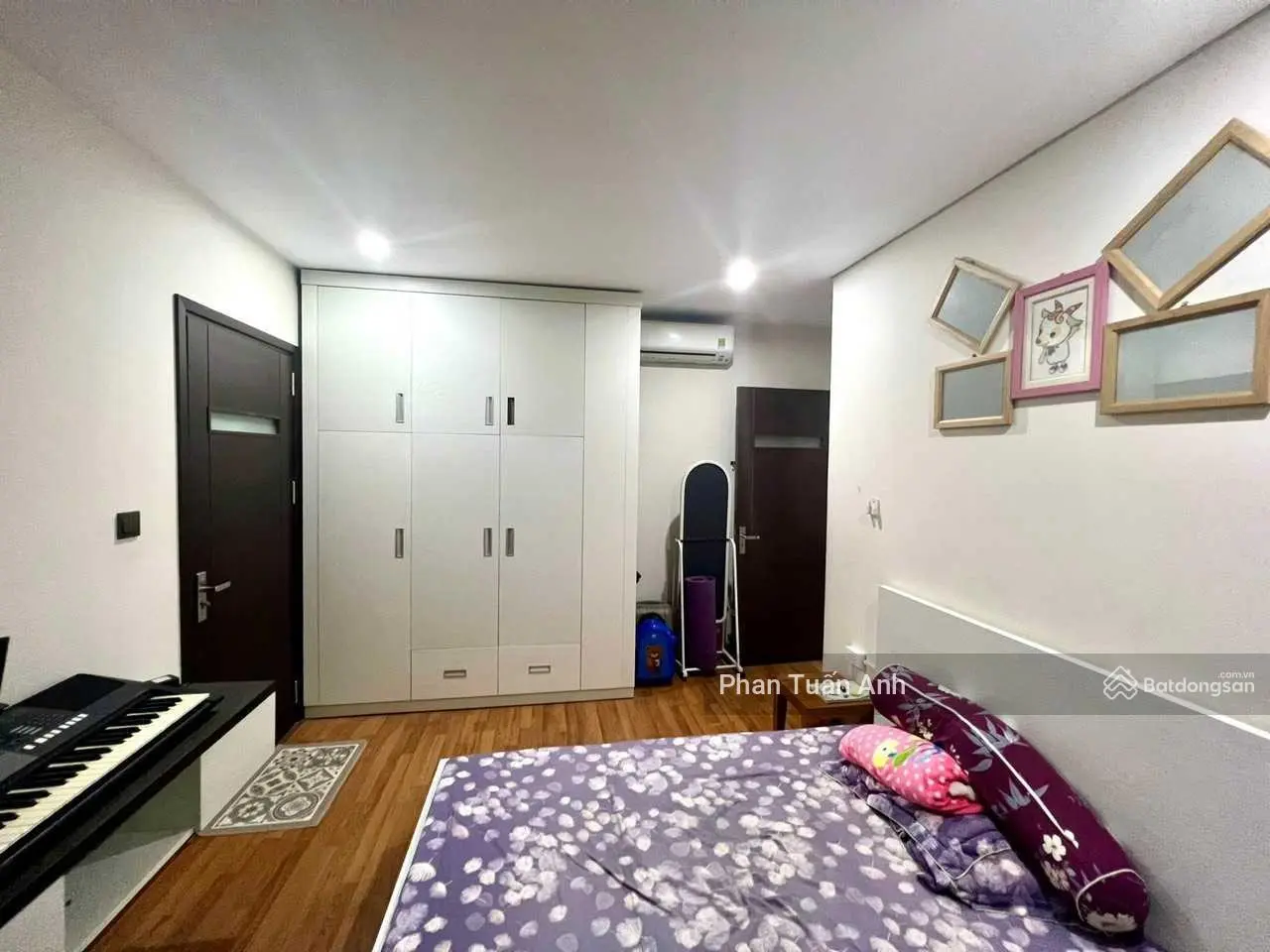 Cần bán gấp căn hộ 90m2 3pn - 2vs view hồ điều hòa tại V2 Home City 177 Trung Kính