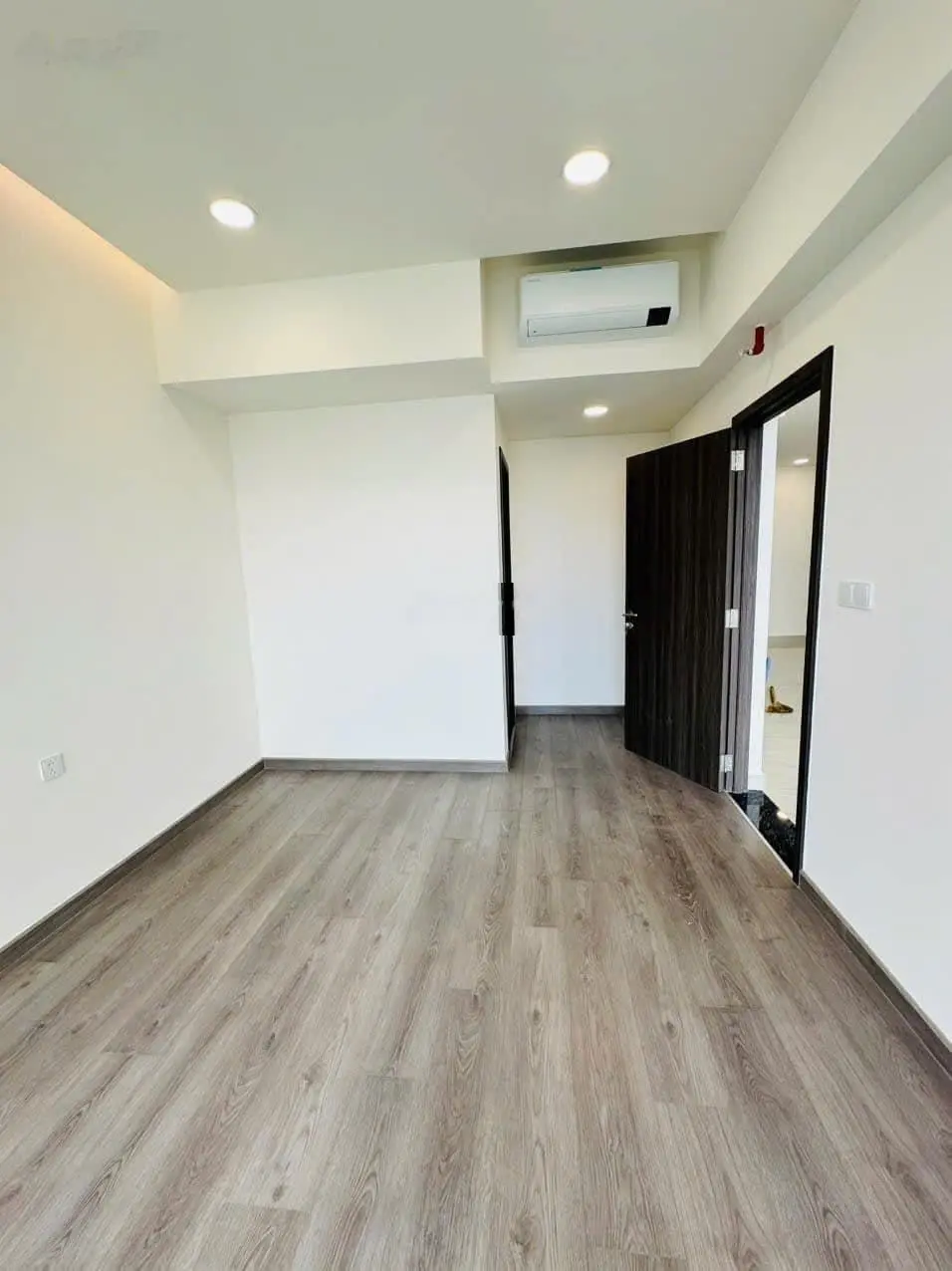 Rô hàng mua trực tiếp cđt - 6ty780 (giá 102%) 2pn+1(có thể tk 3pn) 96m2 c/khấu 17% view cv hồ bơi