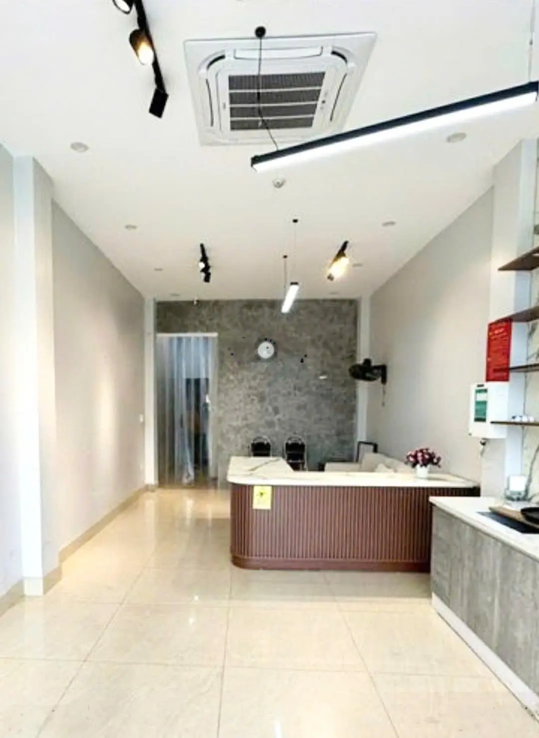 Siêu hiếm nhà 5 tầng 54m2 phố đi bộ Thế Lữ, Hồng Bàng giá cực đẹp