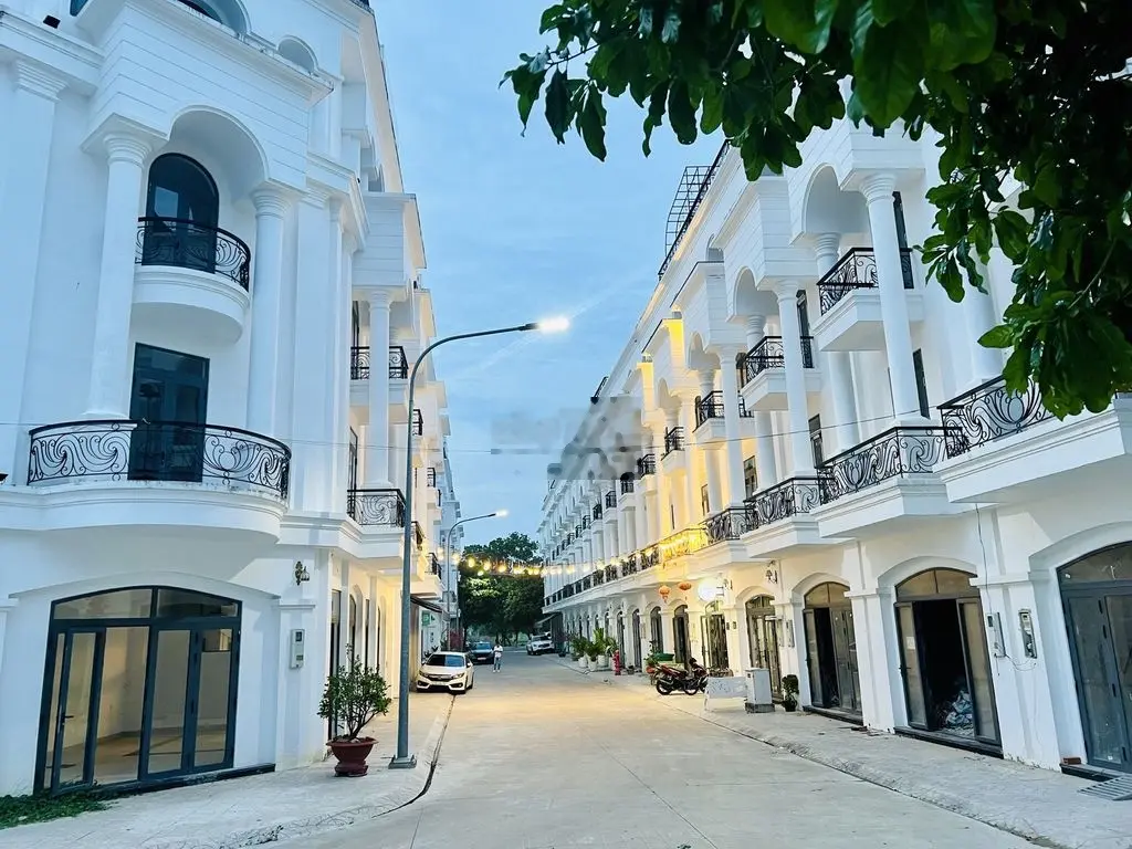 Bán nhà 4,5 tỷ, diện tích 81m2 tại Trường Chinh, Xã Bình Minh. Sỗ sẵn từng căn