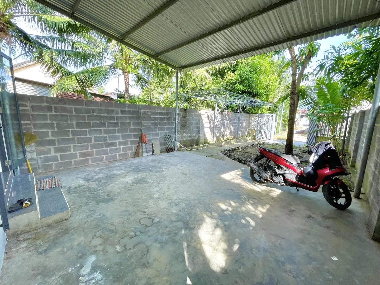 Kẹt tiền cần bán nhà Thị Trấn Diên Khánh đường Kim Đồng chỉ 1 tỷ 450 triệu