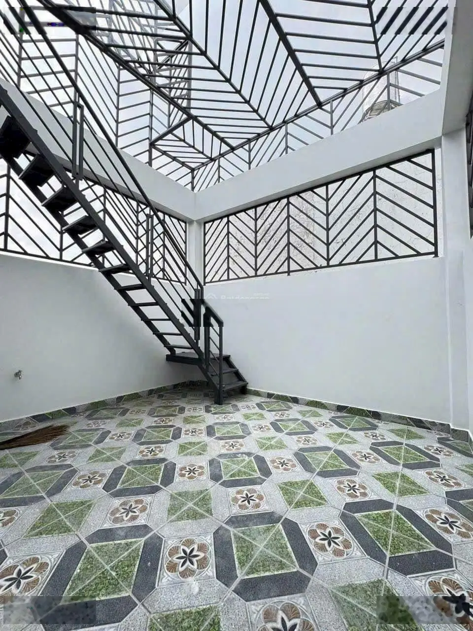 Bán gấp nhà mới xây xong đường Số 22 Lê Văn Quới 4x18m trệt 2 lầu sân thượng giá chỉ 6,3 tỷ TL