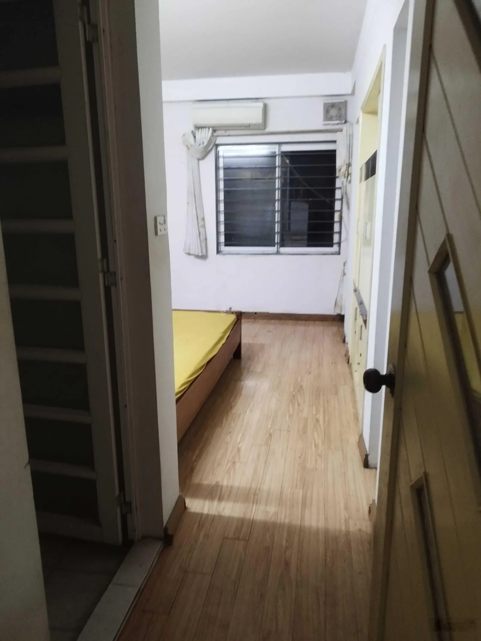 Bán nhà mặt ngõ phố Thọ Lão, DT: 12 m2 x 4 T, giá 1,2 ty