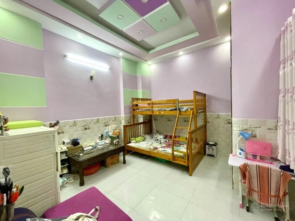 Nhà gần sân bay HXH vào nhà 64m2 4 tầng nhỉnh 8 tỷ