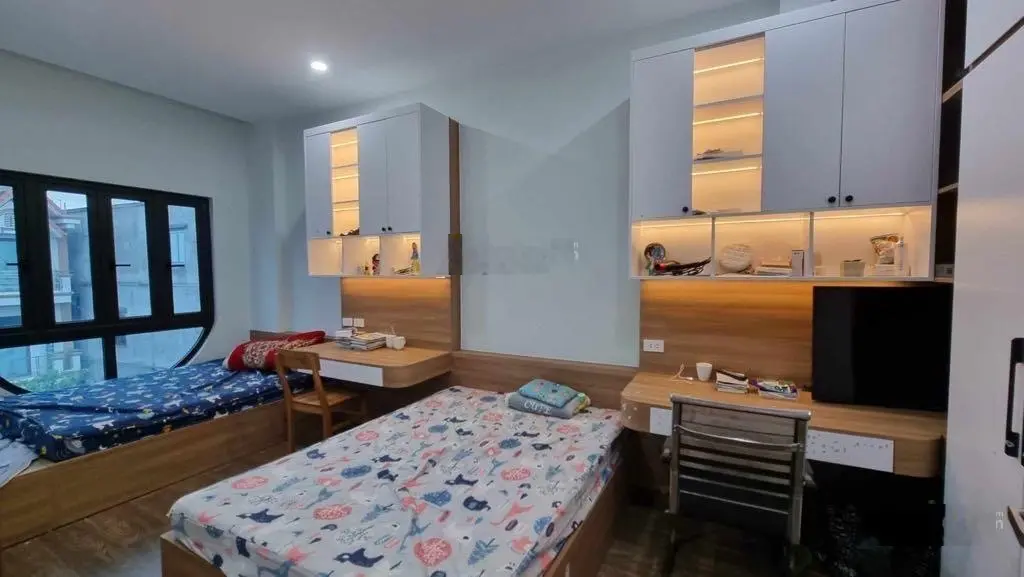 Nhà hiện đại 4 tầng, dt 51m2 mặt tiền 6m, ô tô vào nhà tại phường Đồng Mai, Hà Đông