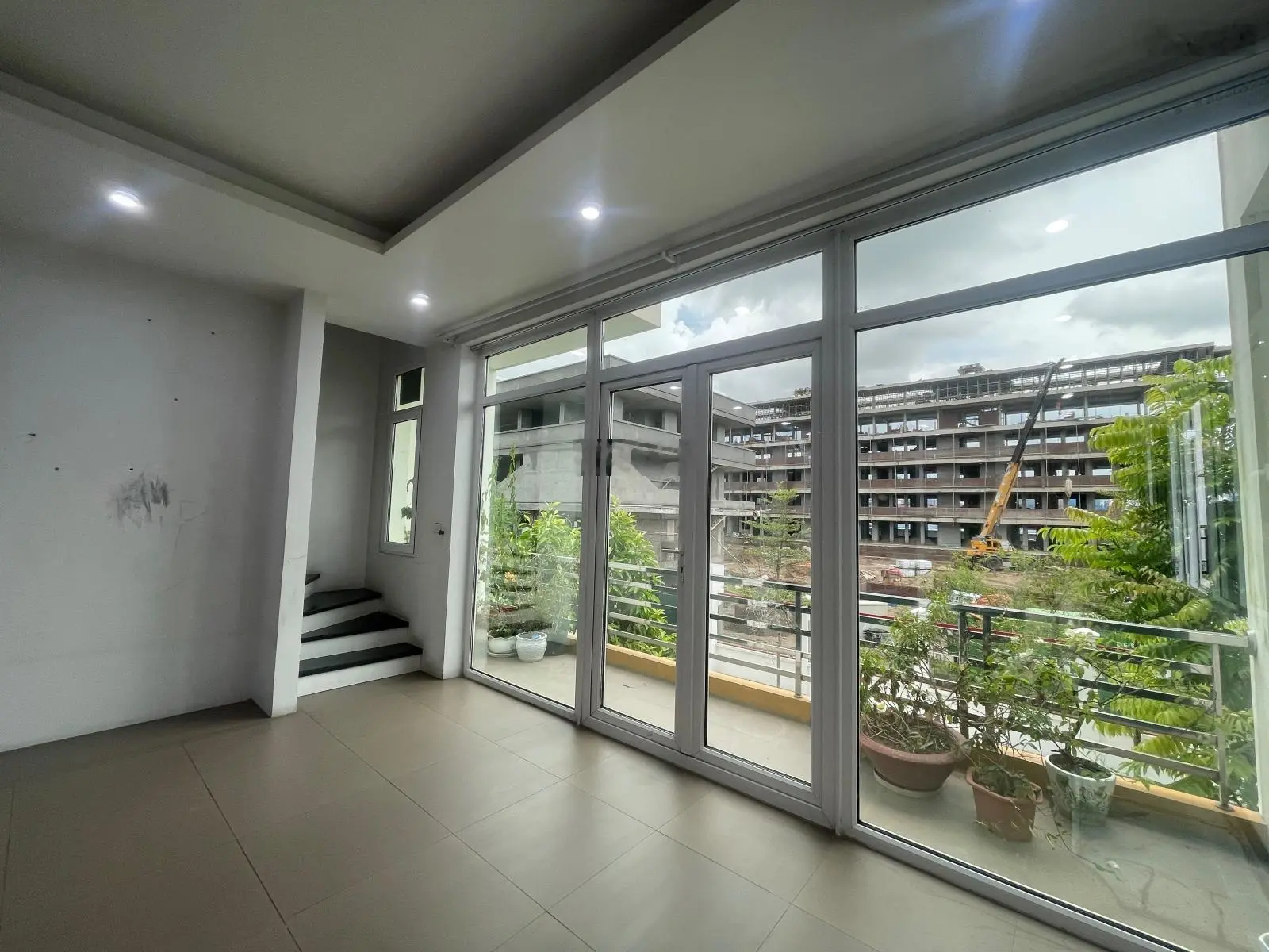 Bán nhà 4 tầng đối diện trường liên cấp Meri- Khu Vạn Phúc- Thanh Bình Tp Hải Dương.