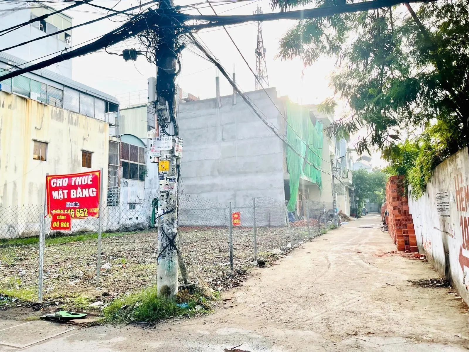 Bán đất Đ.Số 18 - Hiệp Bình Chánh - Thủ Đức gần Gigamall, DT: 80m2/2tỷ350 NH hỗ trợ 1tỷ5.SHR, XDTD