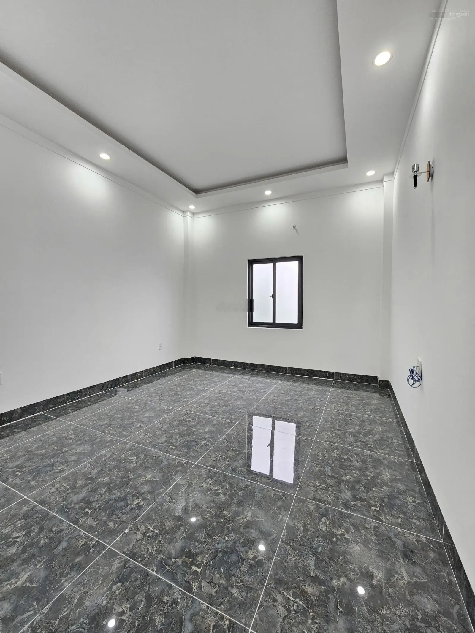 3 tỷ 750 Bán nhà 1 trệt 2 lầu KDC ĐẸP P.Thuận Giao, TP.Thuận An