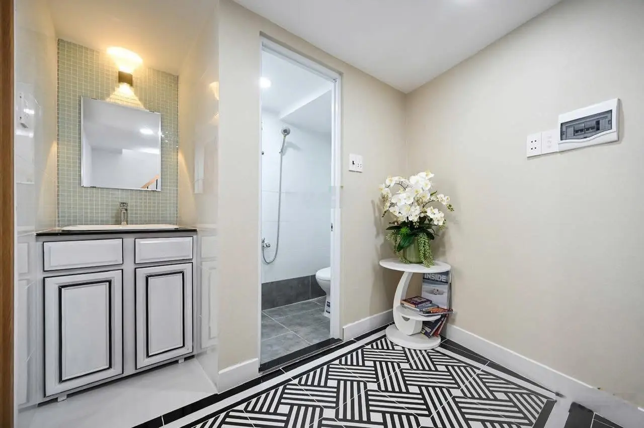 Chính chủ bán gấp nhà 2 lầu Đường số 8, phường 11, Gò Vấp, giá 3 tỷ 7, sổ hồng riêng, tặng nội thất
