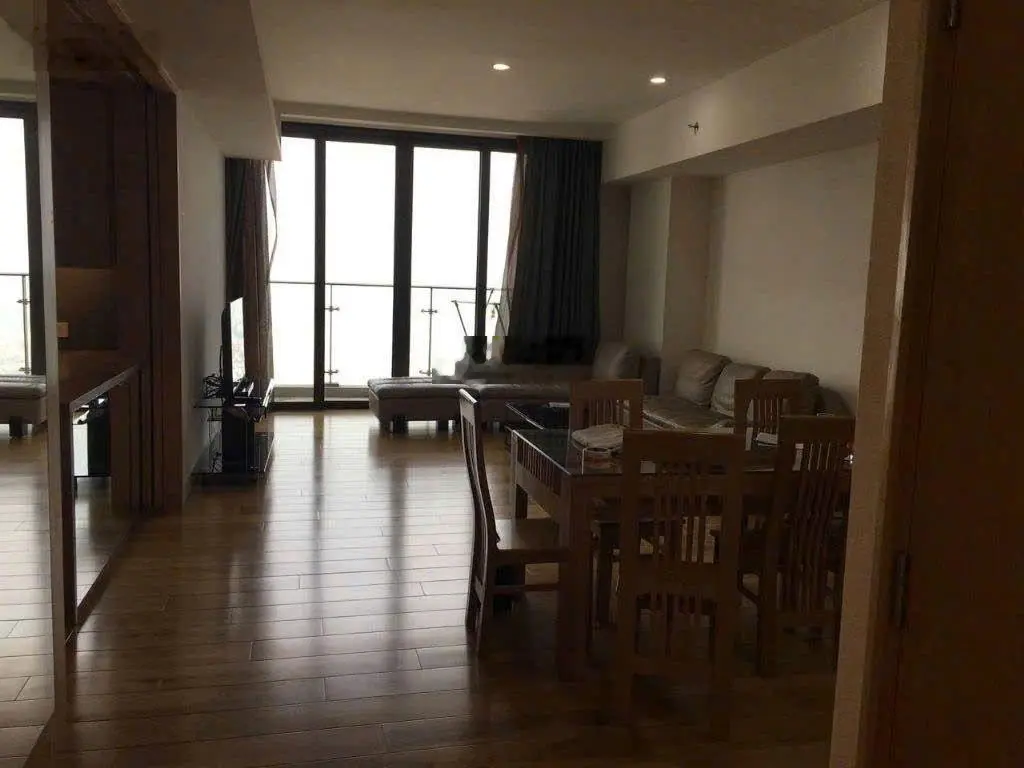 Chính chủ bán căn hộ 4pn - 193m2 Indochina Plaza Cầu Giấy - Tháp E - full nội thất. LH 0968 201 ***