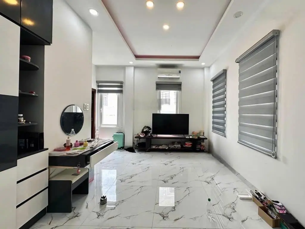 Nhà mới gần mặt tiền - khu trung tâm bình thạnh - hẻm xe hơi - 5 tầng - diện tích 39m2 - giá 8 tỷ