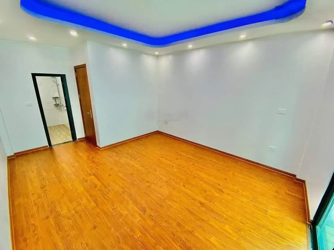 Bán Nhà Ngõ 77 Xuân La Tây Hồ 35m 5 Tầng Dân Xây Ngõ Thoáng Gần Hồ Tây Gía 5,6 Tỷ.