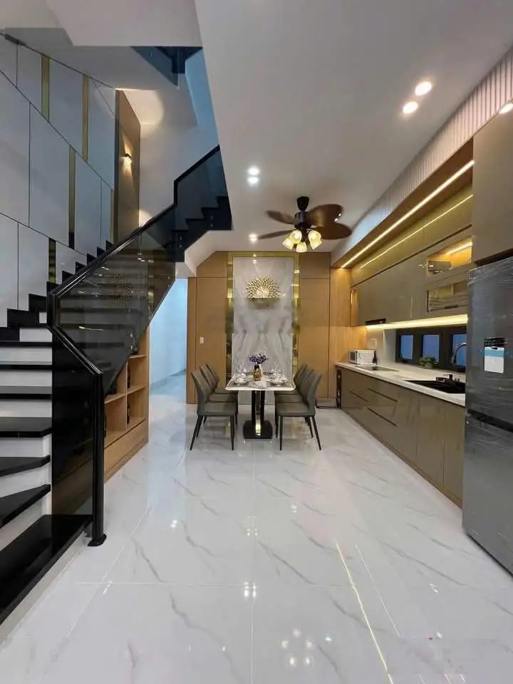 Nhà đẹp Phan Xích Long 75m2, 2 tầng 3PN-3WC giá 2ty450 - SHR -Nằm gần các tiện ích, khu ẩm thực PXL