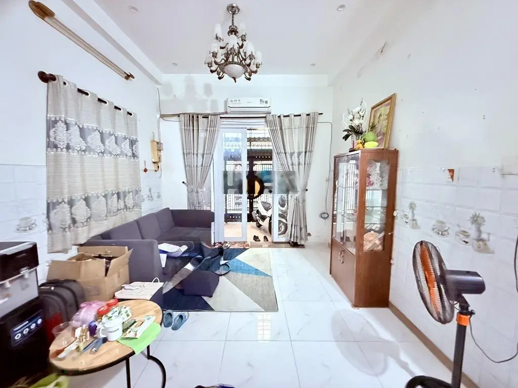 Siêu phẩm - gần đại học công nghiệp - đường số 1 - 5pn - 4 tầng.