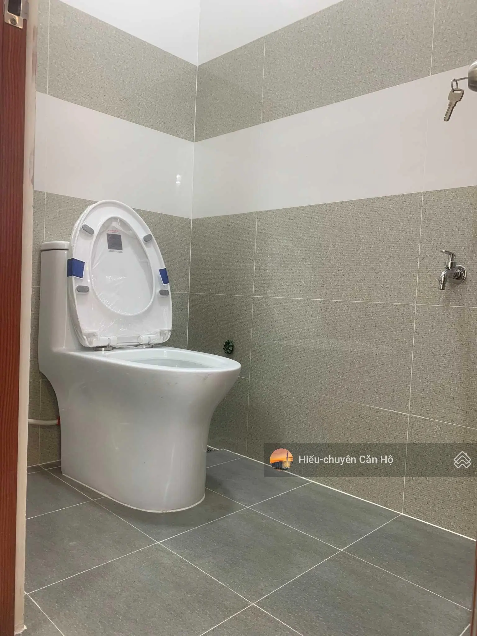 Bán chung cư 312 Lạc Long Quân Q11, căn 2PN nhiều loại diện tích, giá từ 2.2 tỷ. LH 0941 943 *** Thảo