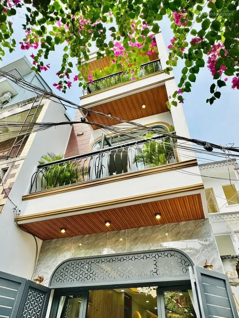 Cô chú chủ nhà cần bán nhà Võ Thị Sáu, Q3, sẵn HĐ thuê KD tốt 18tr/th, 72m2, sổ hồng riêng
