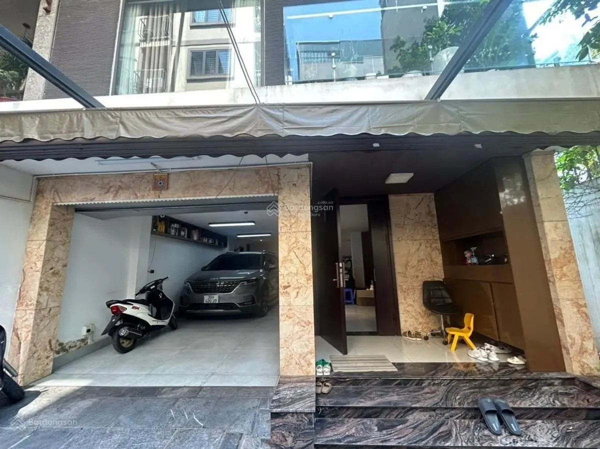 Bán nhà mặt phố Hồ Văn Chương-Đống Đa kinh doanh sầm uất,ô tô tránh,3 mặt thoáng 55m2/4T/9mMT 18tỷ