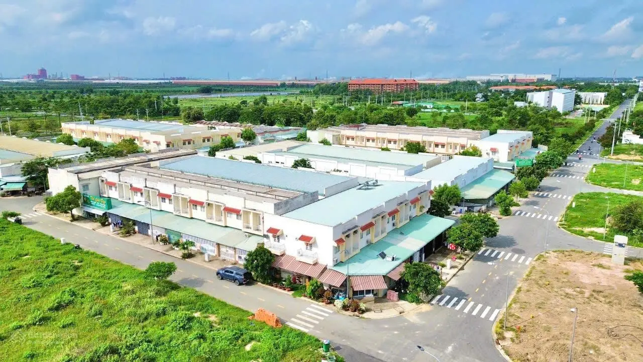 Bán shophouse tại Đôn Thuận, 1,2 tỷ, 70m2, giá cực chất Hot!
