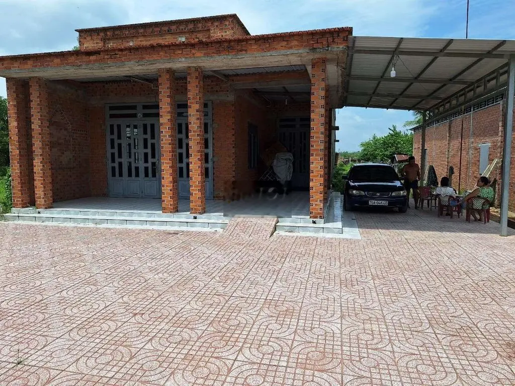 Bán nhà phố Lộc Hưng, Trảng Bàng, Tây Ninh