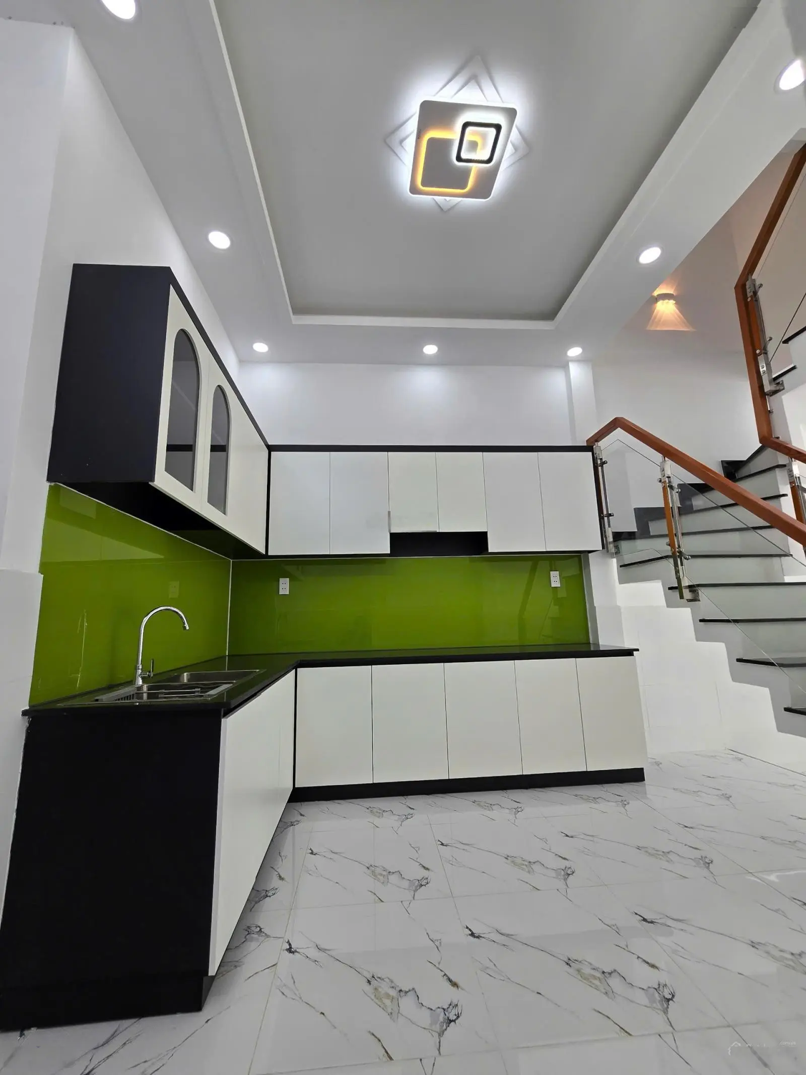 Bán Nhà Đường Hương Lộ 2, Hẻm Ô tô, 44m2, 3 Tầng, 3 Phòng ngủ, Nhà mới ở Ngay