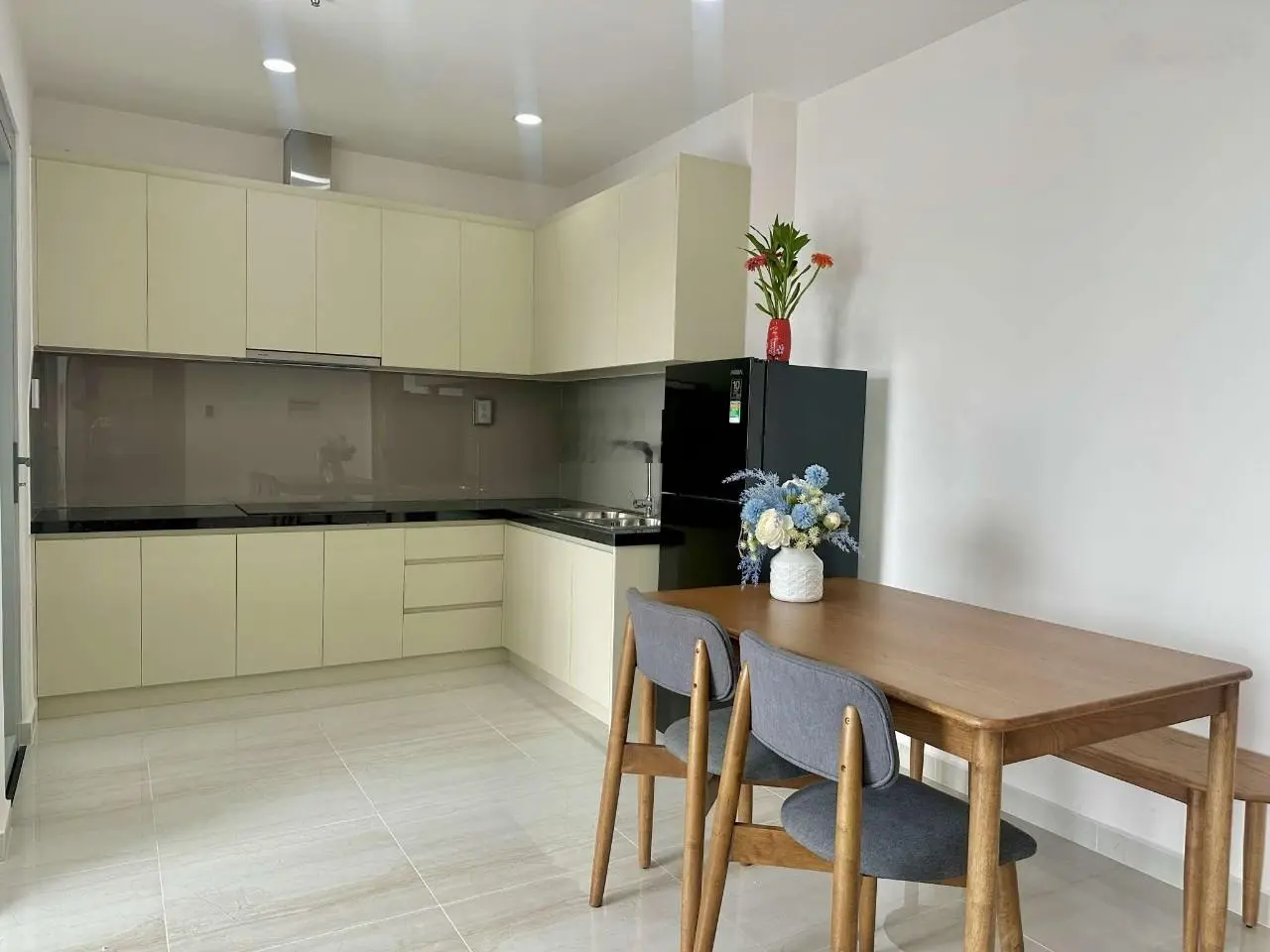 Bán nhanh căn hộ Happy One Central 2PN view thành phố giảm mạnh chỉ còn 2.45tỷ. LH 0888 728 *** Ms Tú