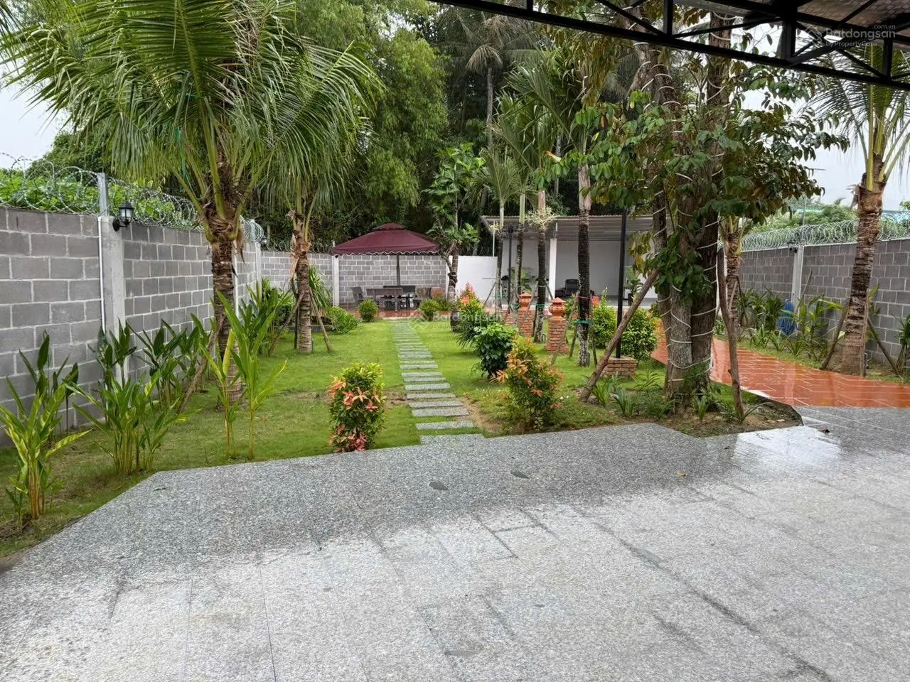 Căn nhà vườn 1100m2 sát đường Võ Nguyên Giáp, xã Vĩnh Hiệp, TP Nha Trang giá siêu tốt