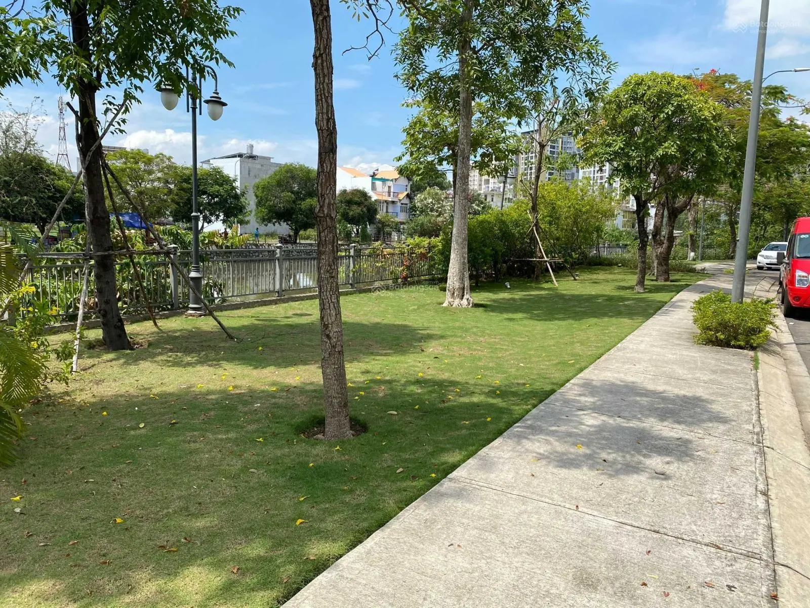 Cần bán nhà phố Lakeview City 8x16m (131m2) giá chỉ 19 tỷ tốt nhất thị trường. LH 0916 592 969