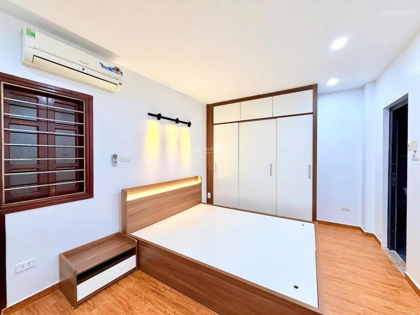 Bán nhà Kim Hoa, cực đẹp, cách ô tô 40m, ngõ nông, phù hợp gia đình trẻ. 30m 6 tầng nhỉnh 6 tỷ