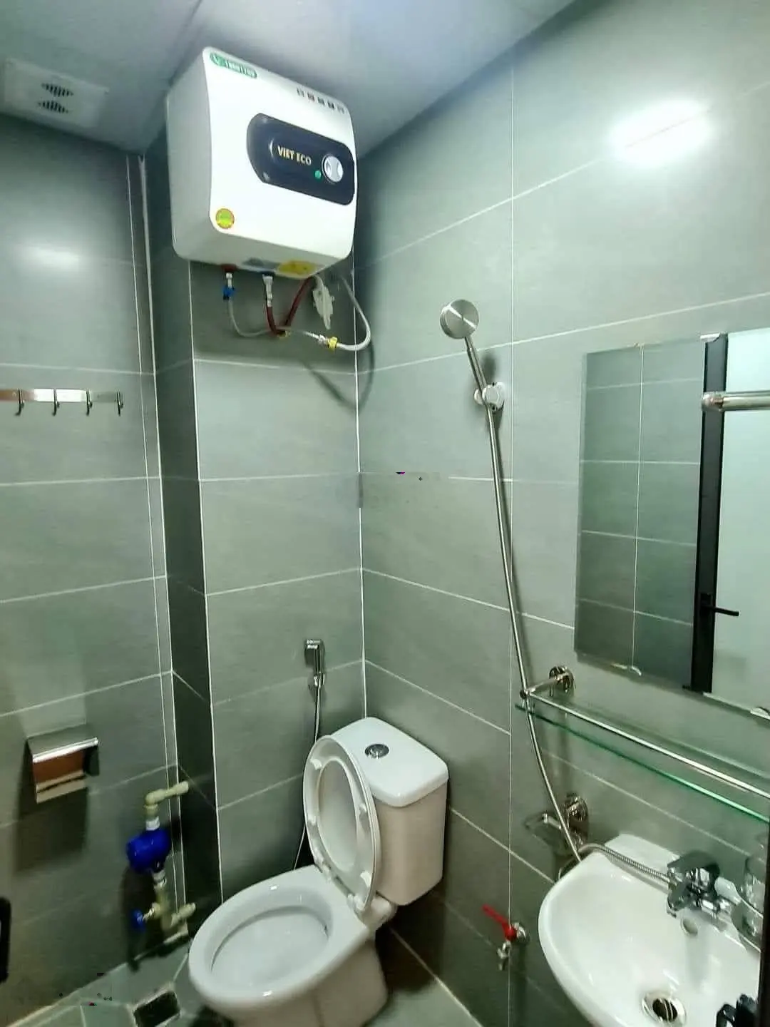 Duy ngã độc tôn ô tô đỗ cổng, CHDV Lê Đức Thọ, 98m2*7T, 15pkk, cửa sổ, dòng tiền 75 tr/th, PCCC, TM