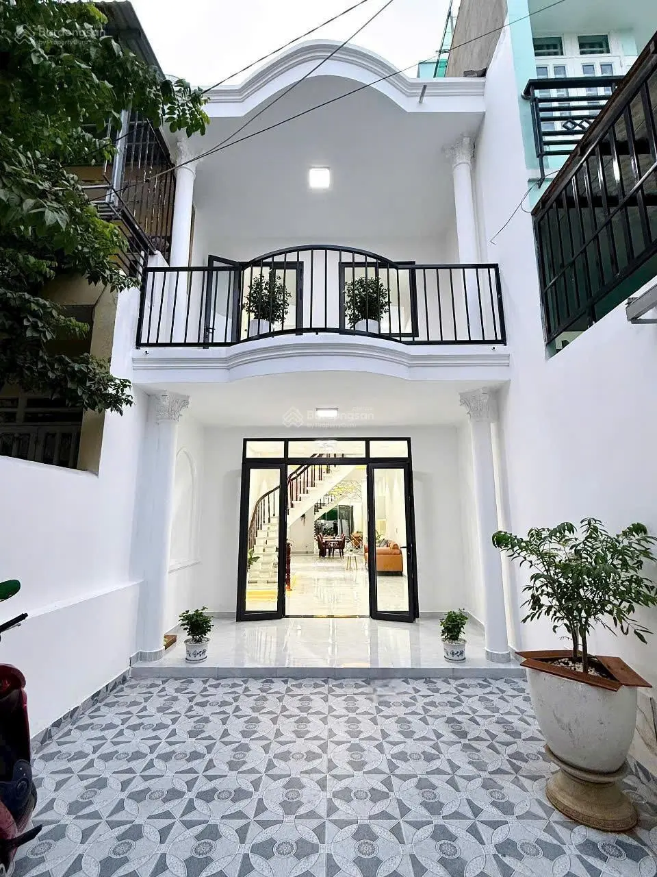 Bán nhà mới,đẹp 1 trệt 1 lầu 3pn 2wc đg Hồ Bá Phấn P.Phước Long A Q9,HXH, 90m2,5.7 tỷ Lh 0932190599