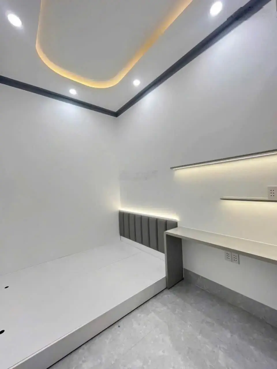 Chủ nhà ra nước ngoài, bán nhà đẹp Hoàng Phan Thái (100m2)