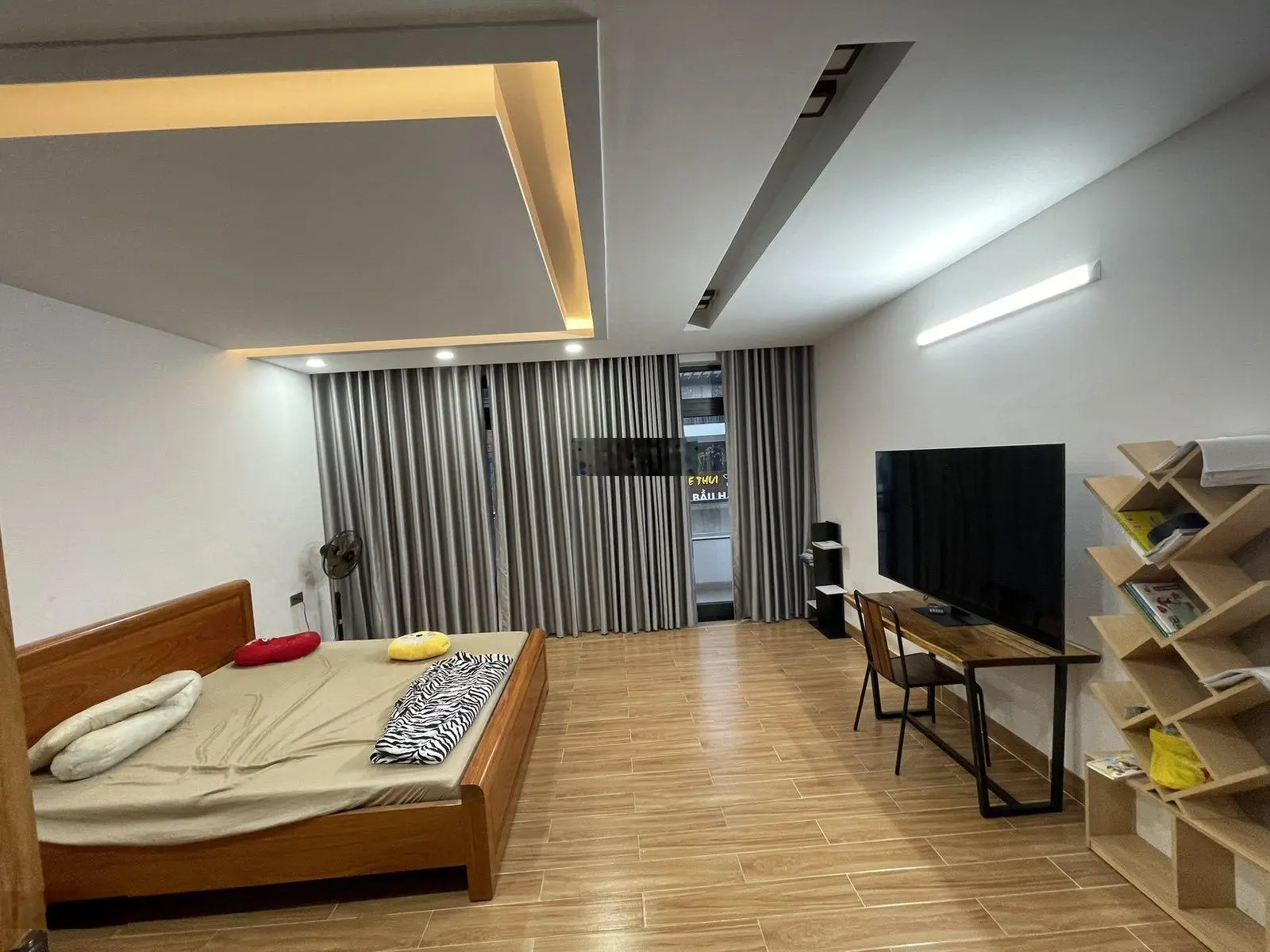 Bán nhà đẹp 4 tầng đầy đủ nội thất có thang máy ở KĐT Hà Quang 2, Nha Trang giá chỉ 10 tỷ 400 triệu