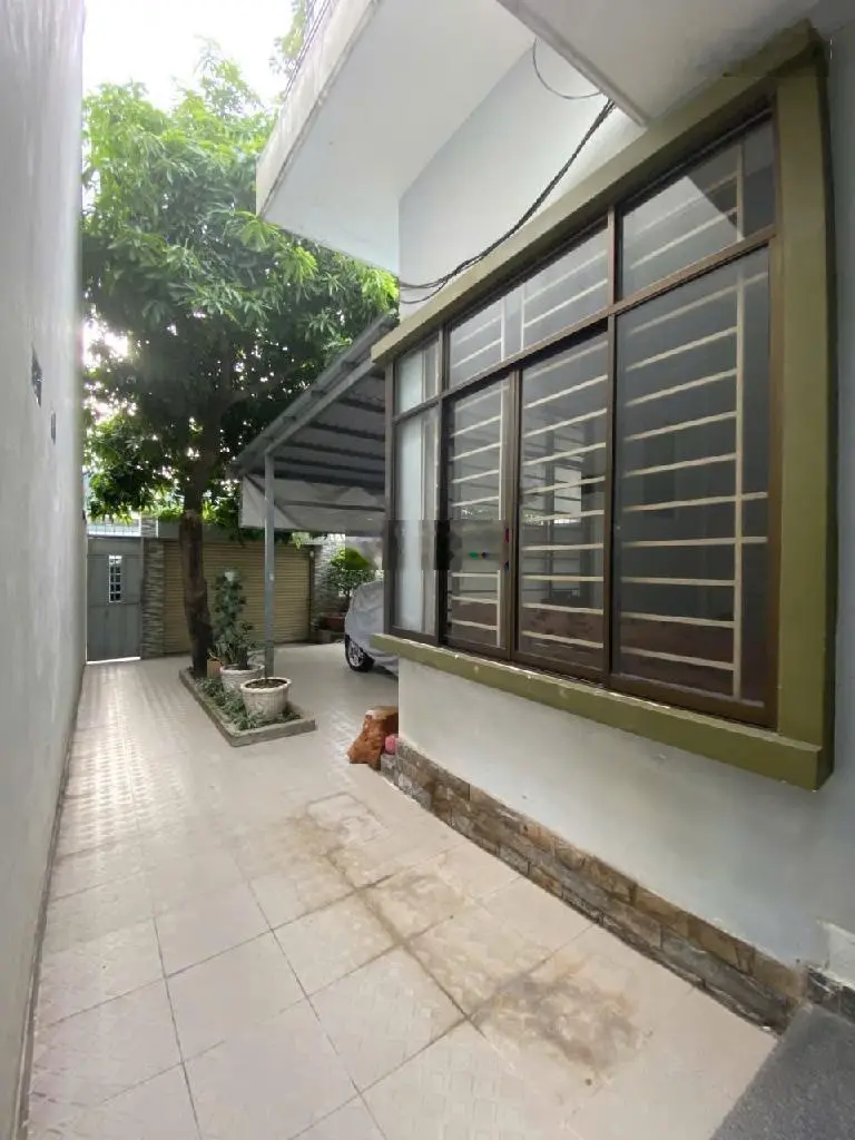 Nhà biệt thự 2 tầng , DT 300m2 , gần ngã 3 Nguyễn D Trinh - Đỗ Xuân Hợp giá 14.5 tỷ