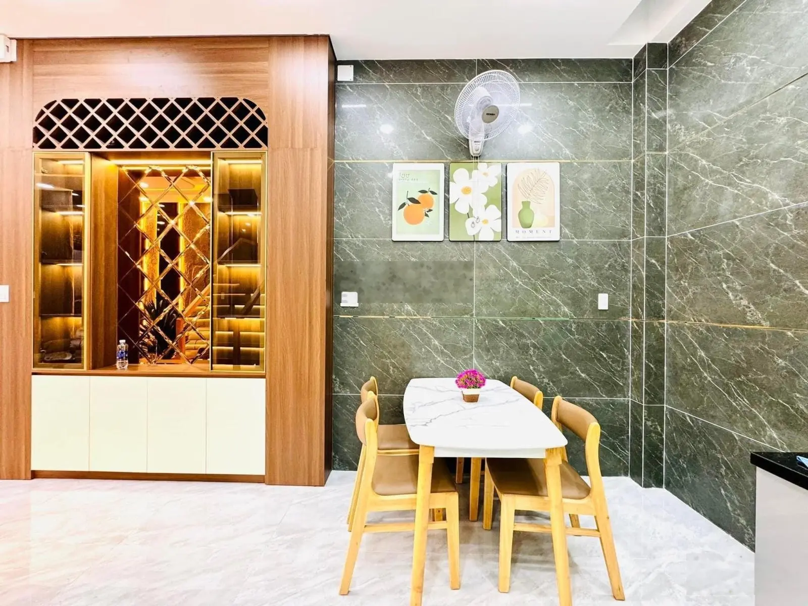 Siêu nhà đẹp Dương Quảng Hàm, Gò Vấp chỉ 2tỷ850. Gần Vincom Phan Văn Trị. Nhà bê tông,DT 52m2 - 3PN