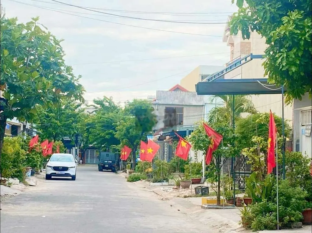 NHÀ 3 TẦNG CẠNH CHỢ HÒA KHÁNH