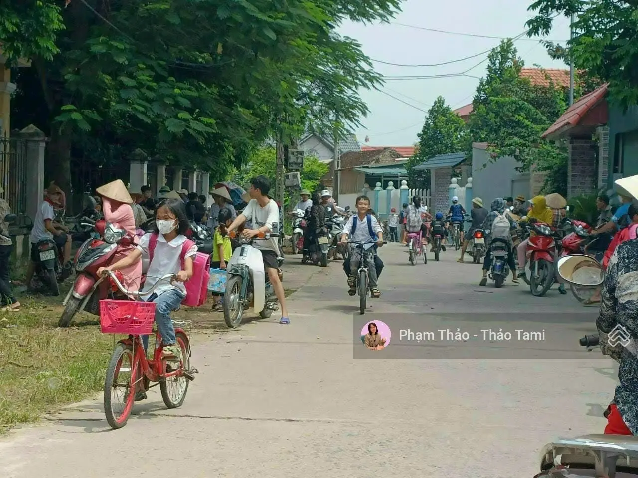 Rẻ 300 triệu! Xuân Mai Chương Mỹ 195m2 lô góc 2 thoáng, kinh doanh đỉnh, ô tô chạy vòng quanh Gấp