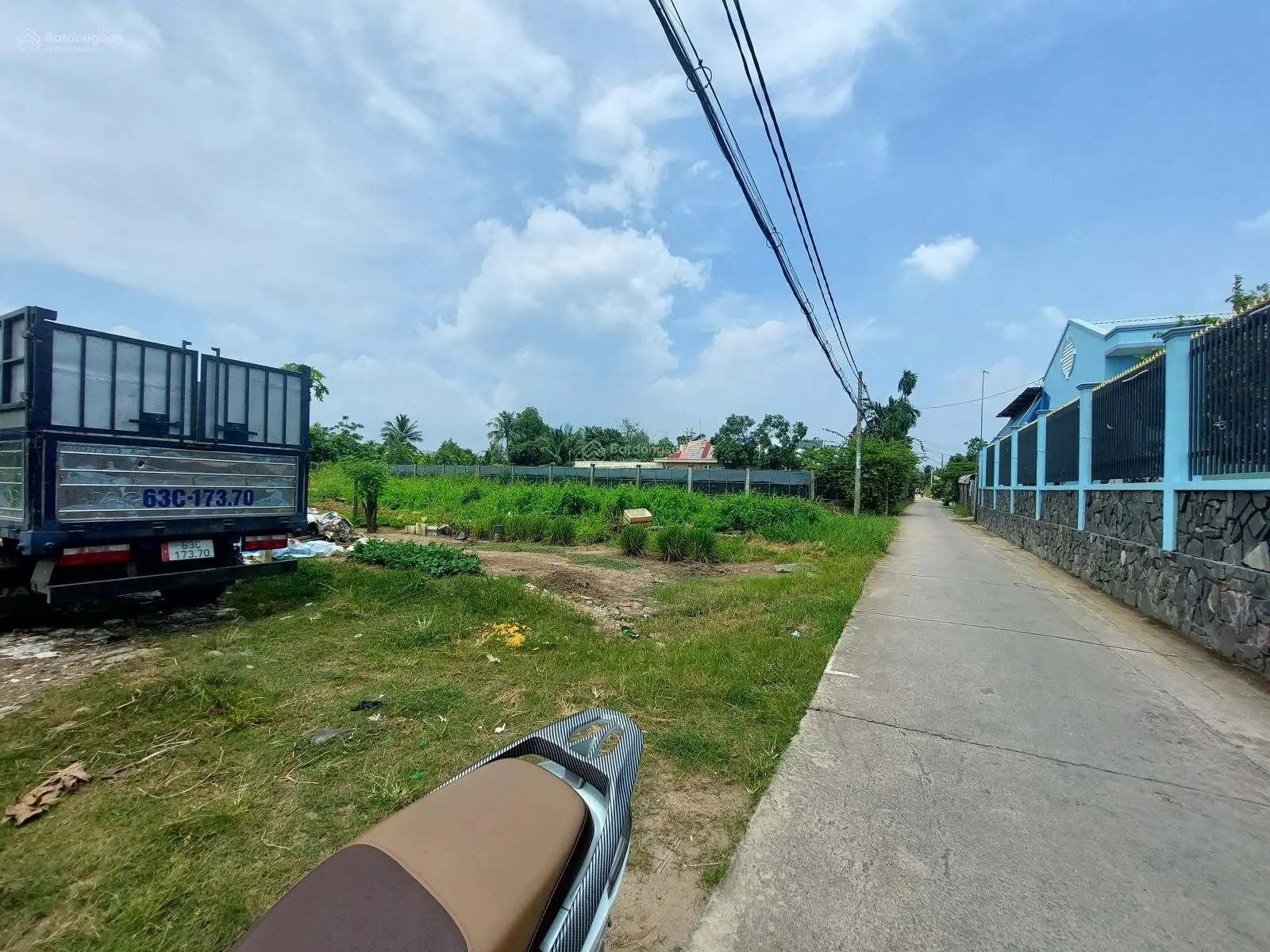 Bán đất 4 tỷ, diện tích 310m2 tại Đường Đinh Đức Thiện, Xã Bình Chánh, hẻm xe hơi, hẻm thông